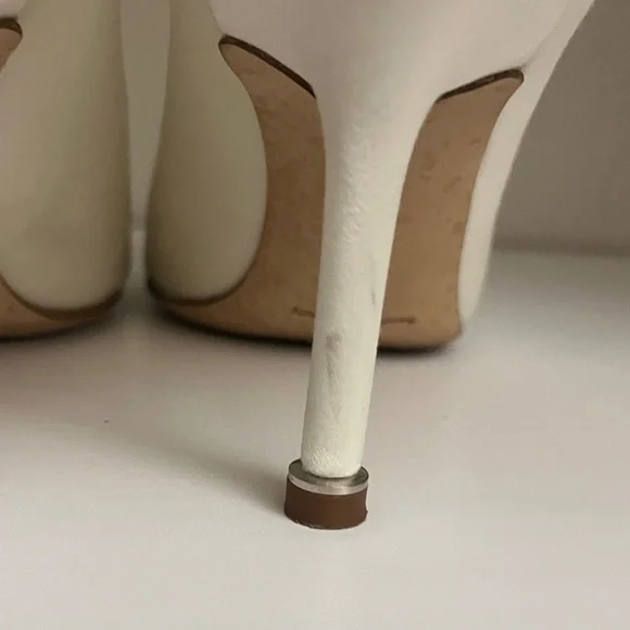 Manolo Blahnik Hangisi Satin Bridal Pumps 90 with Blue Crystal Buckles 35.5 - Picture 7 of 15